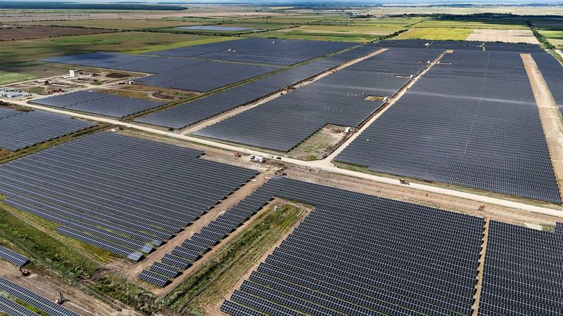 Parcul fotovoltaic Butimanu, văzut din dronă